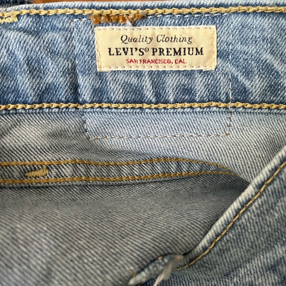 Levi's Premium Ribcage Bermuda Denim Shorts in Burst - Picture 11 of 12